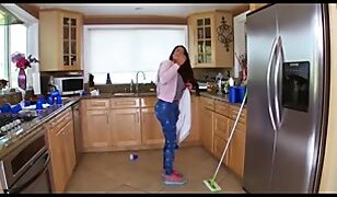 stacy jay cleans every last dropfEl3gak
